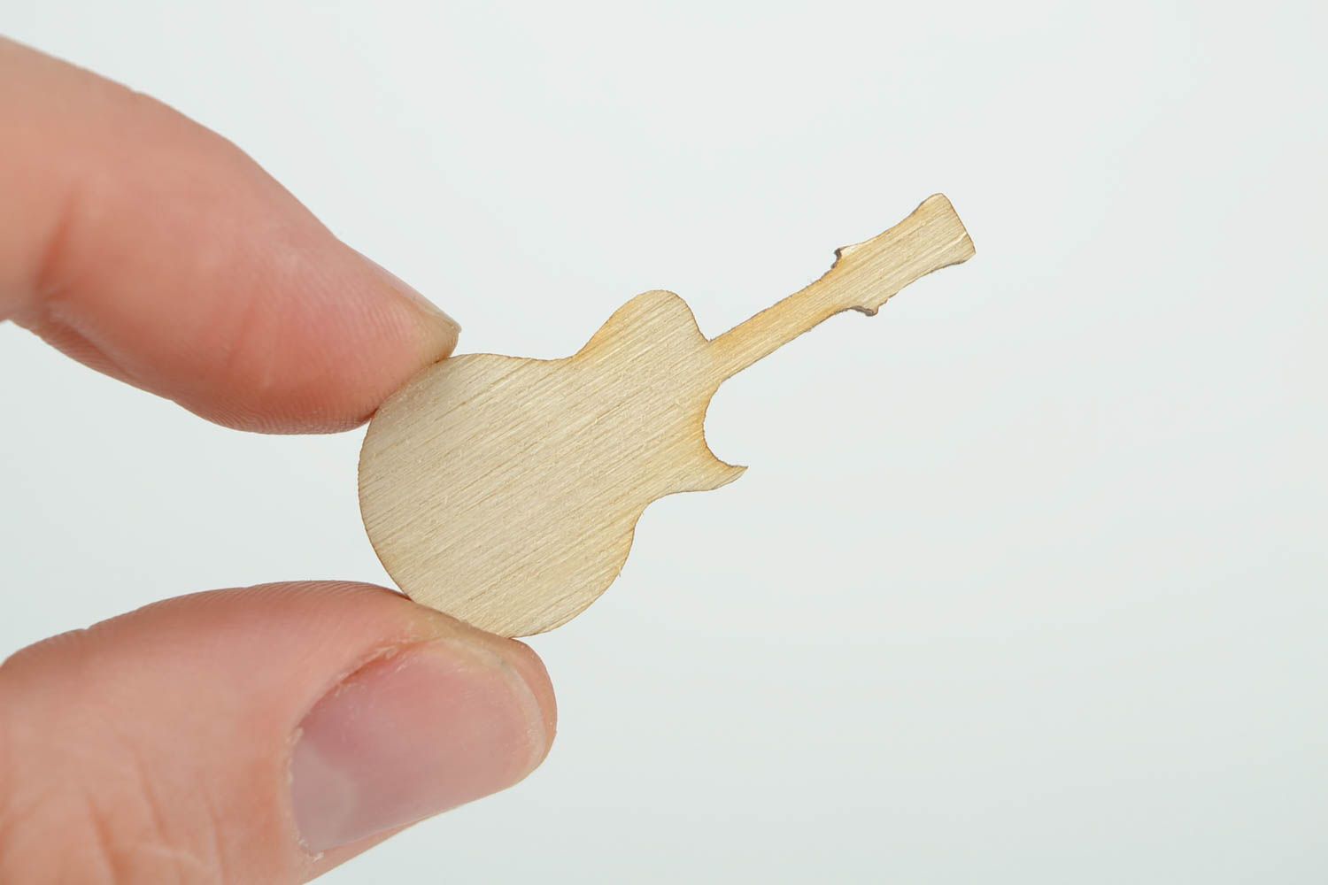 Holzartikel zum Gestalten handmade Deko Figur Gitarre originell Figur aus Holz foto 2