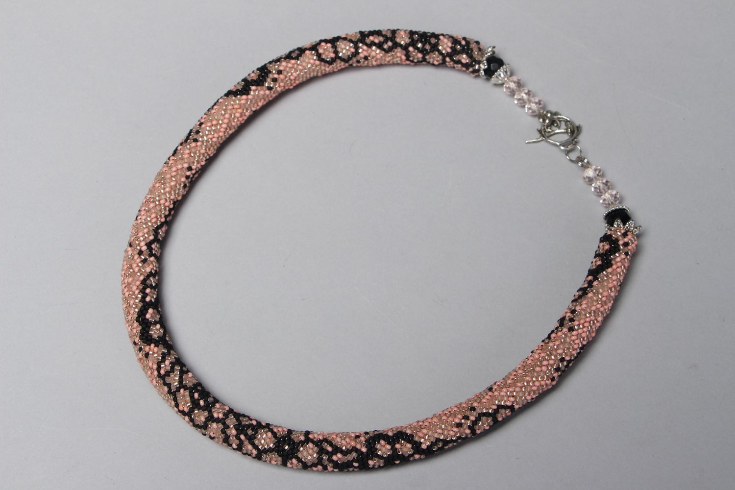 Festive short beaded cord necklace photo 1