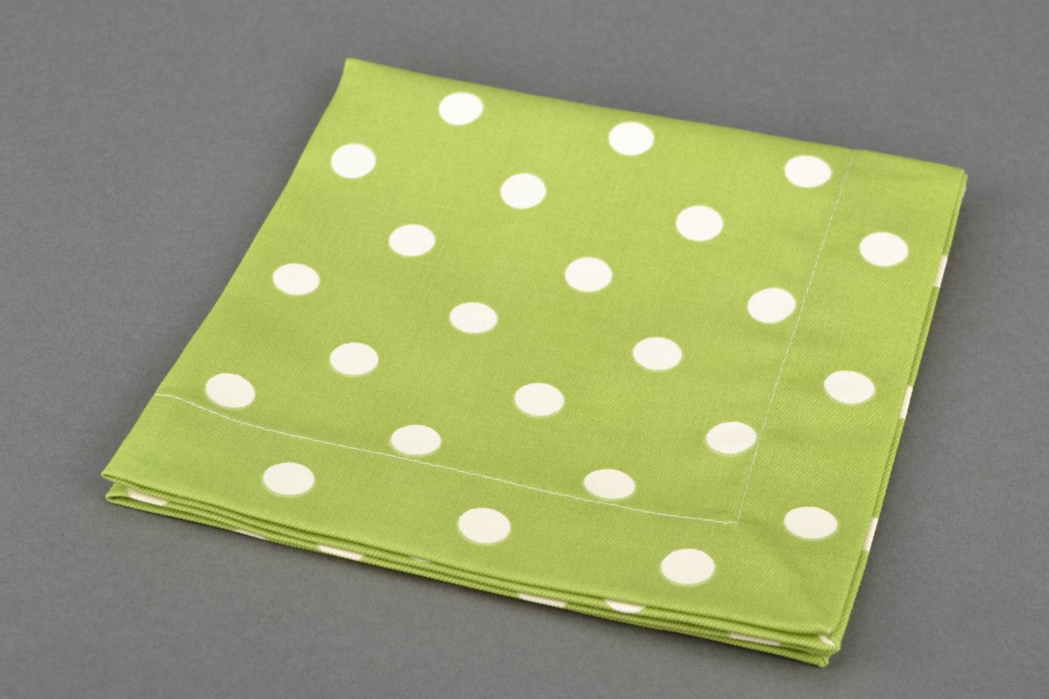 Square polka dot fabric napkin photo 3