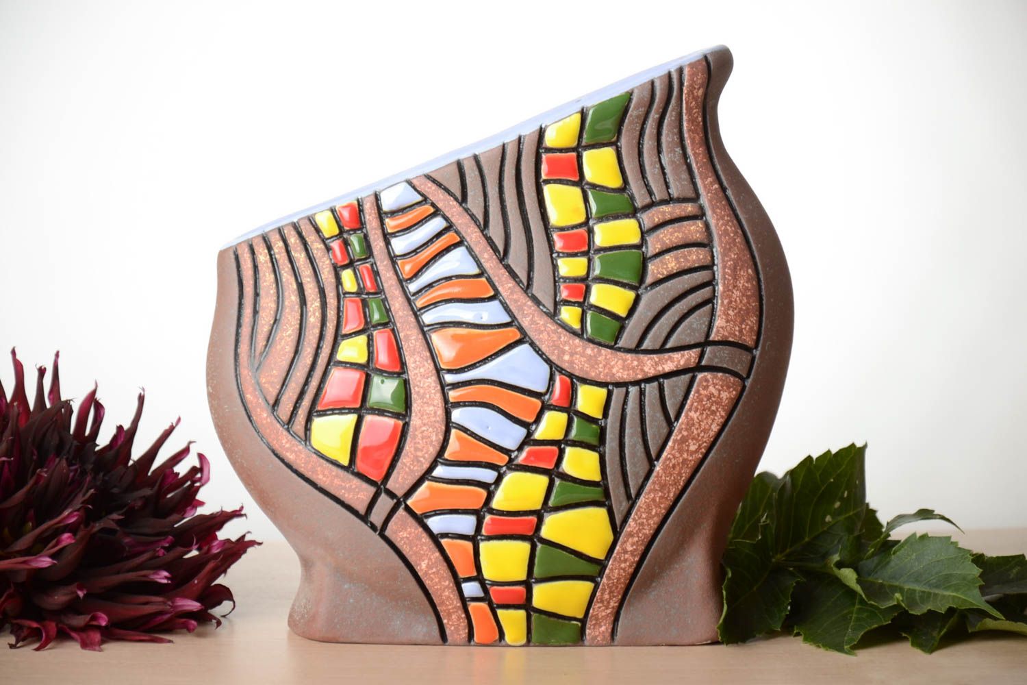 Vase à fleurs en argile Vase fait main motifs multicolores Cadeau pour femme photo 1