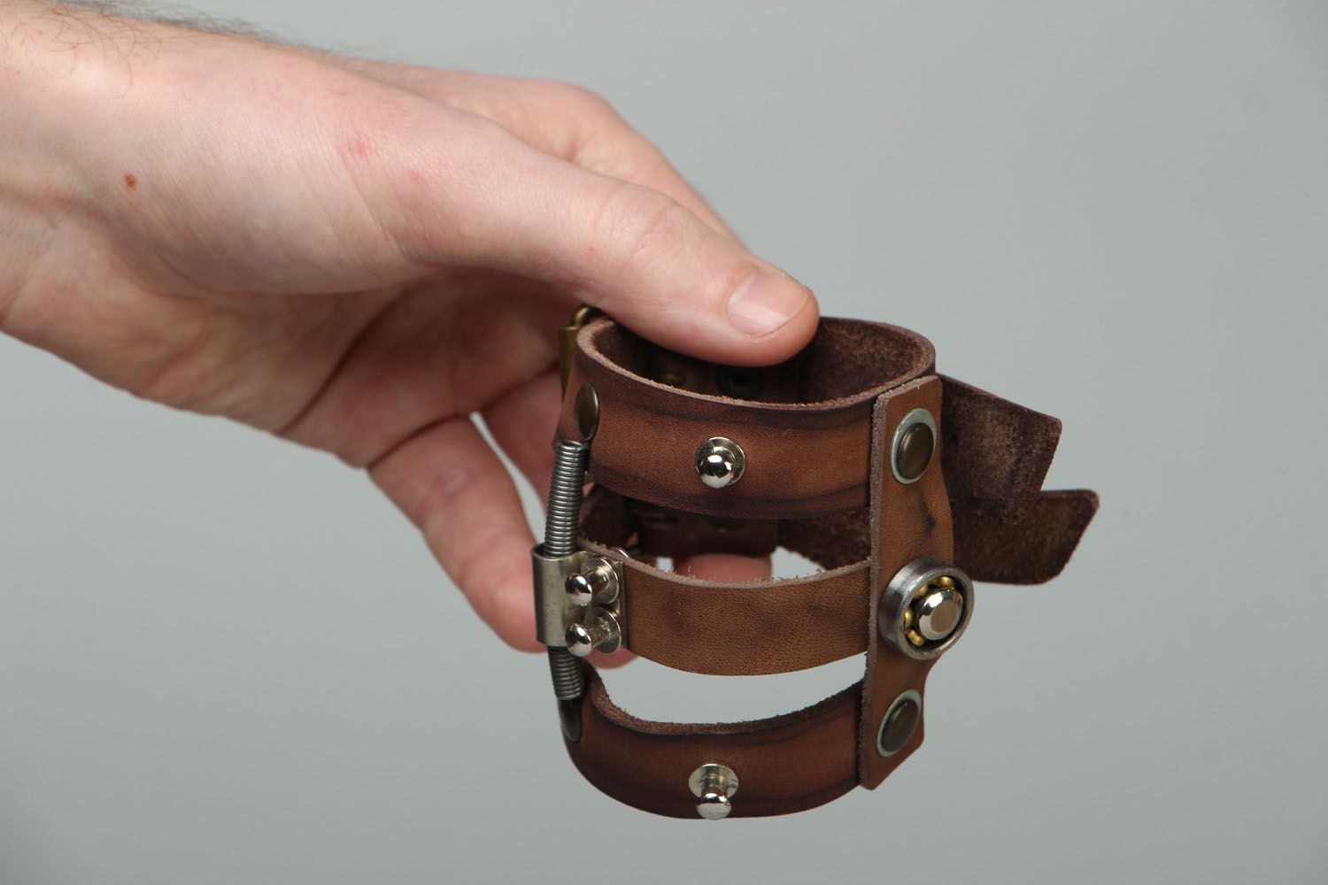 Unusual leather bracelet photo 4