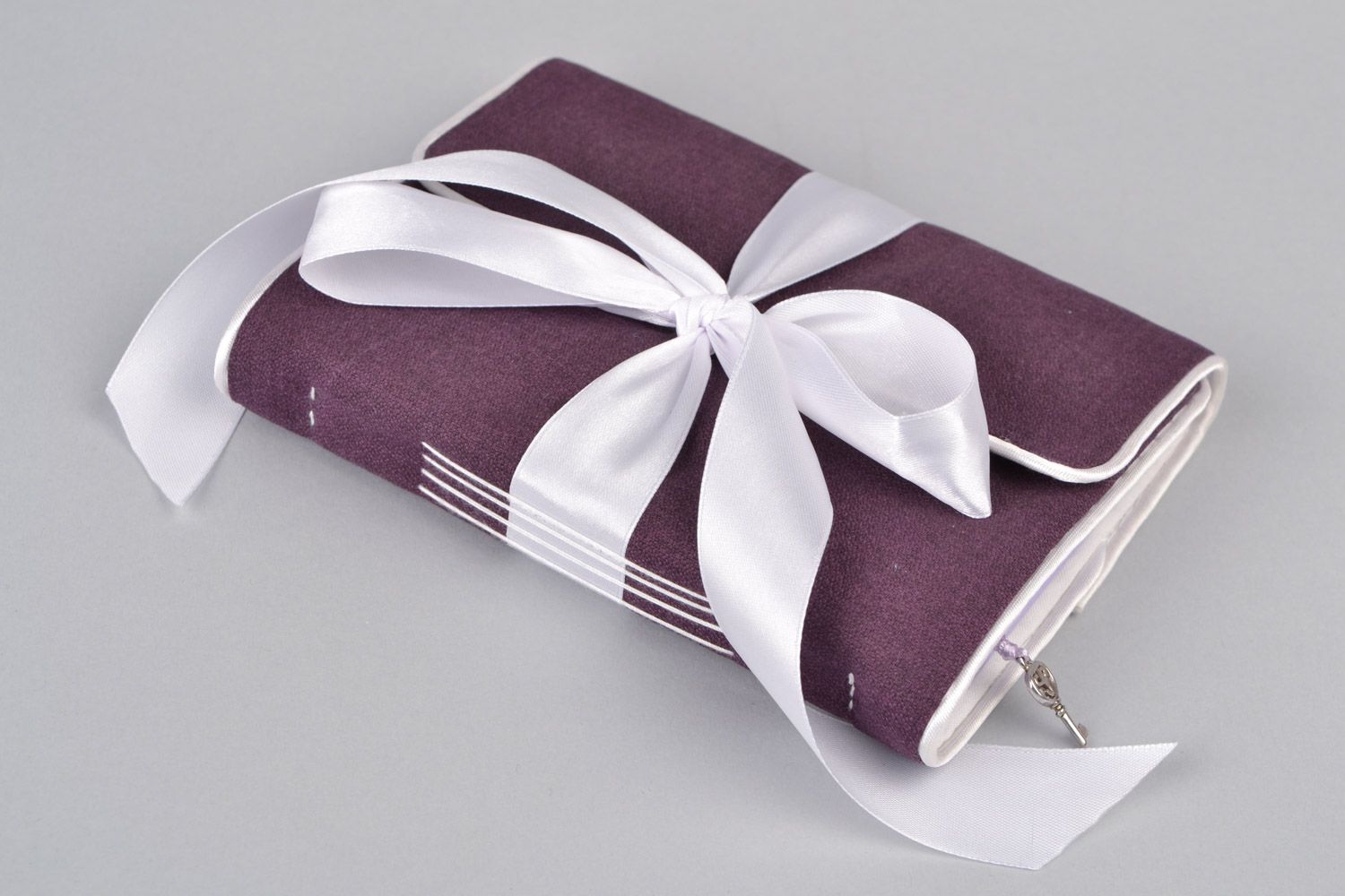 Handmade notebook with soft violet fabric cover and white bow for 100 pages photo 3