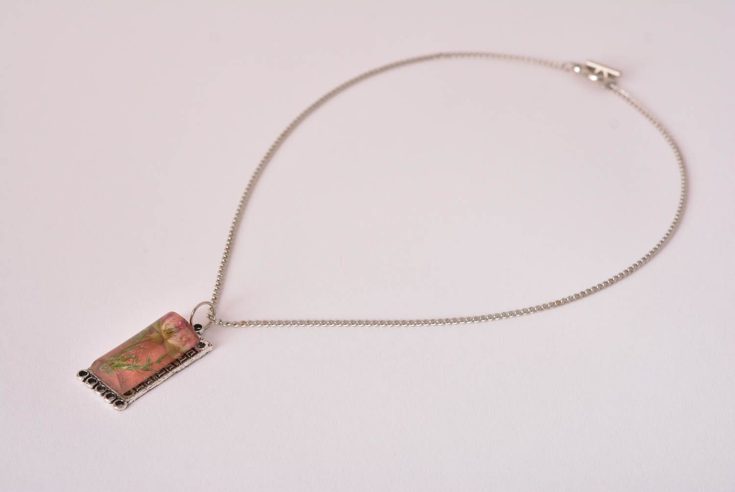 Stylish handmade flower pendant metal necklace handmade accessories for girls photo 3