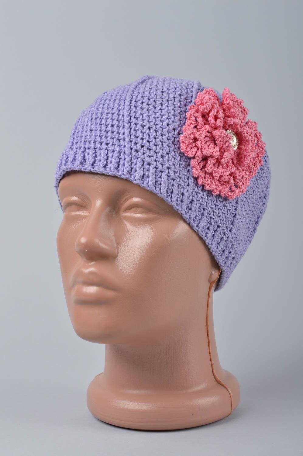 Bonnet enfant fait main Bonnet tricot violet fleur rose Vêtement enfant fille photo 1