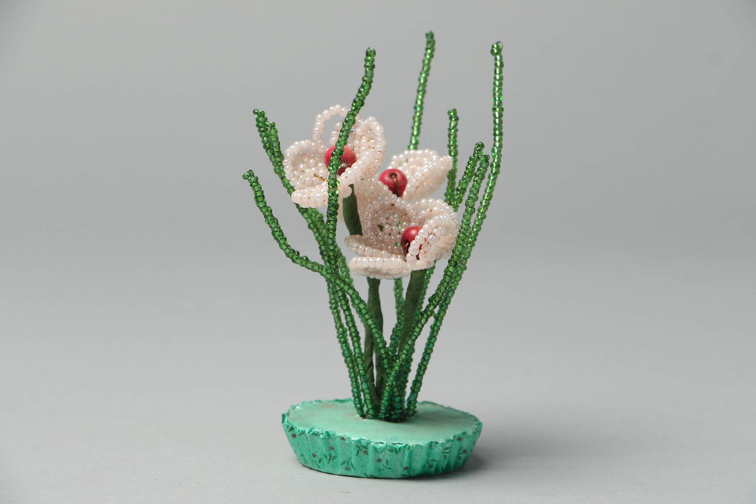 Fleurs artificielles en perles de rocaille faites main photo 1