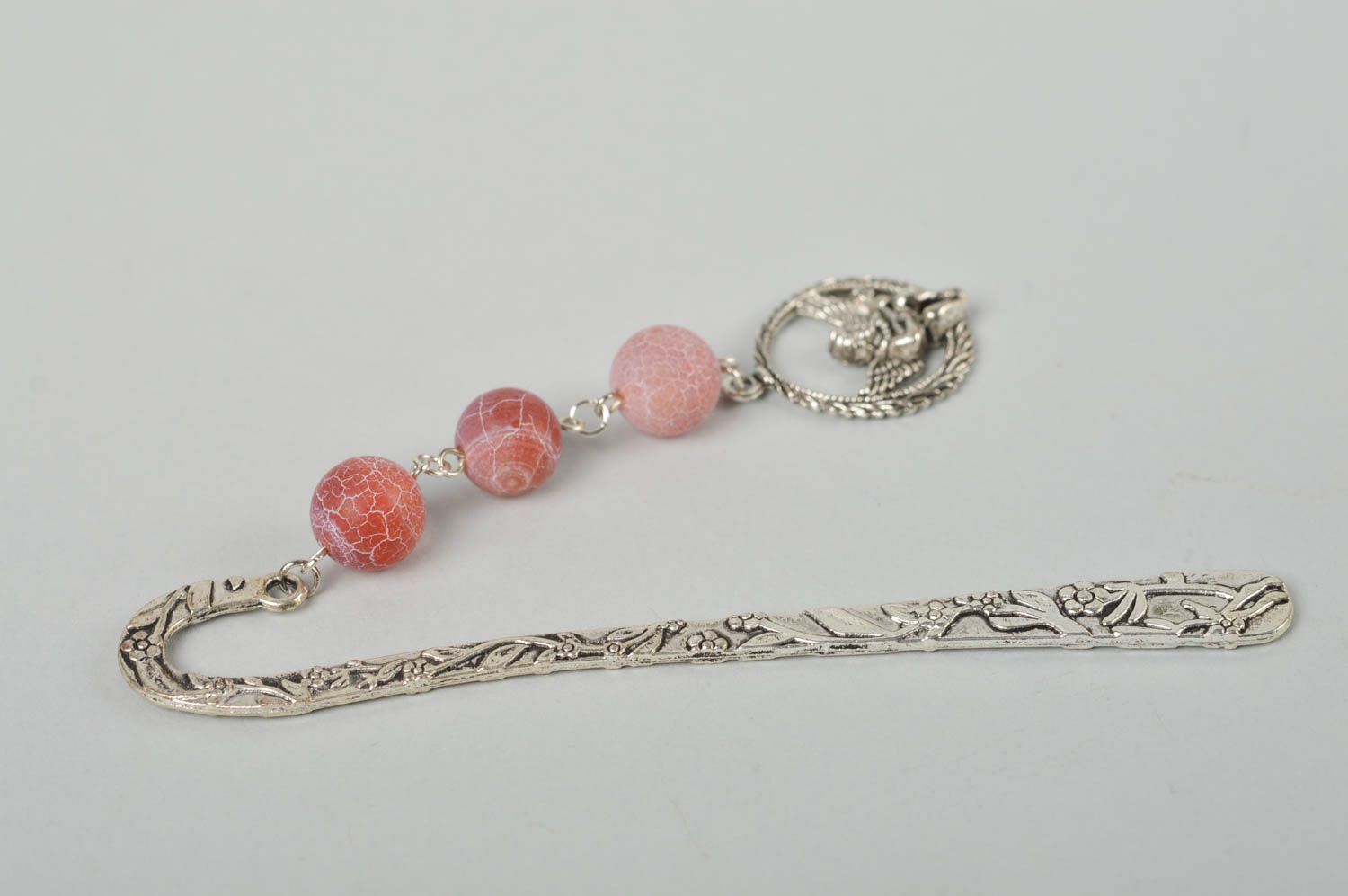 Marque-page livre fait main métal perles roses Accessoire lecture Idée cadeau photo 3