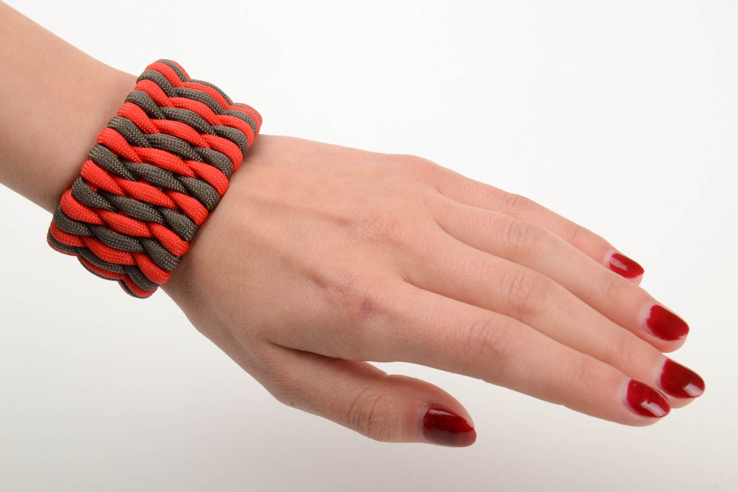 Red and gray handmade unusual woven paracord bracelet with fastener photo 5