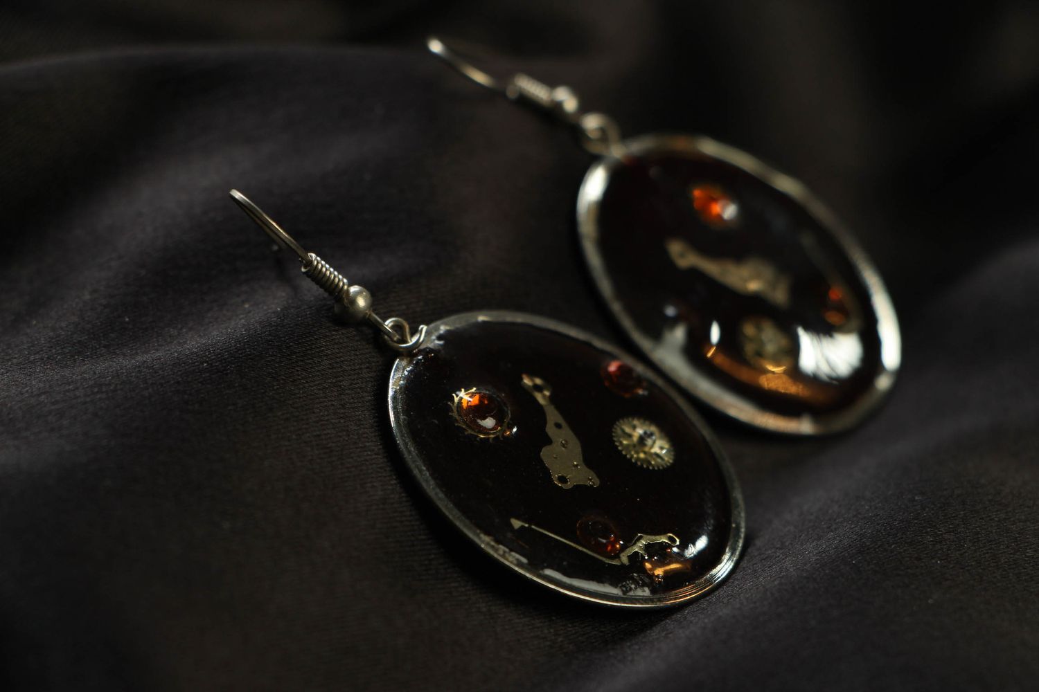 Steampunk metal earrings with clock mechanisms photo 2