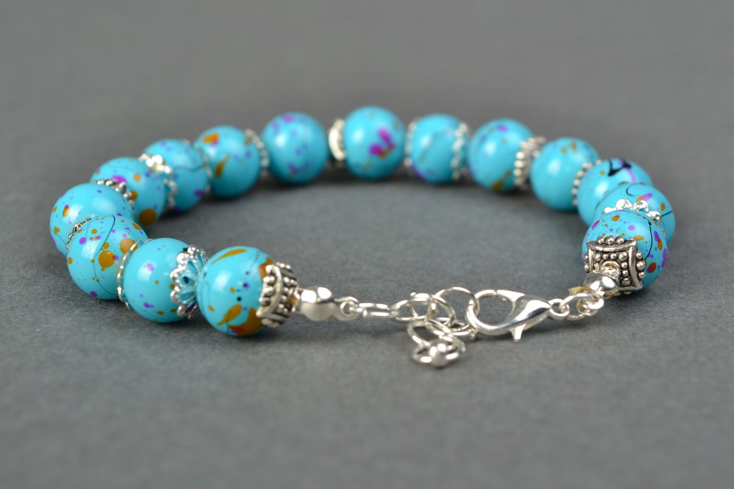 Plain handmade turquoise bead bracelet photo 4