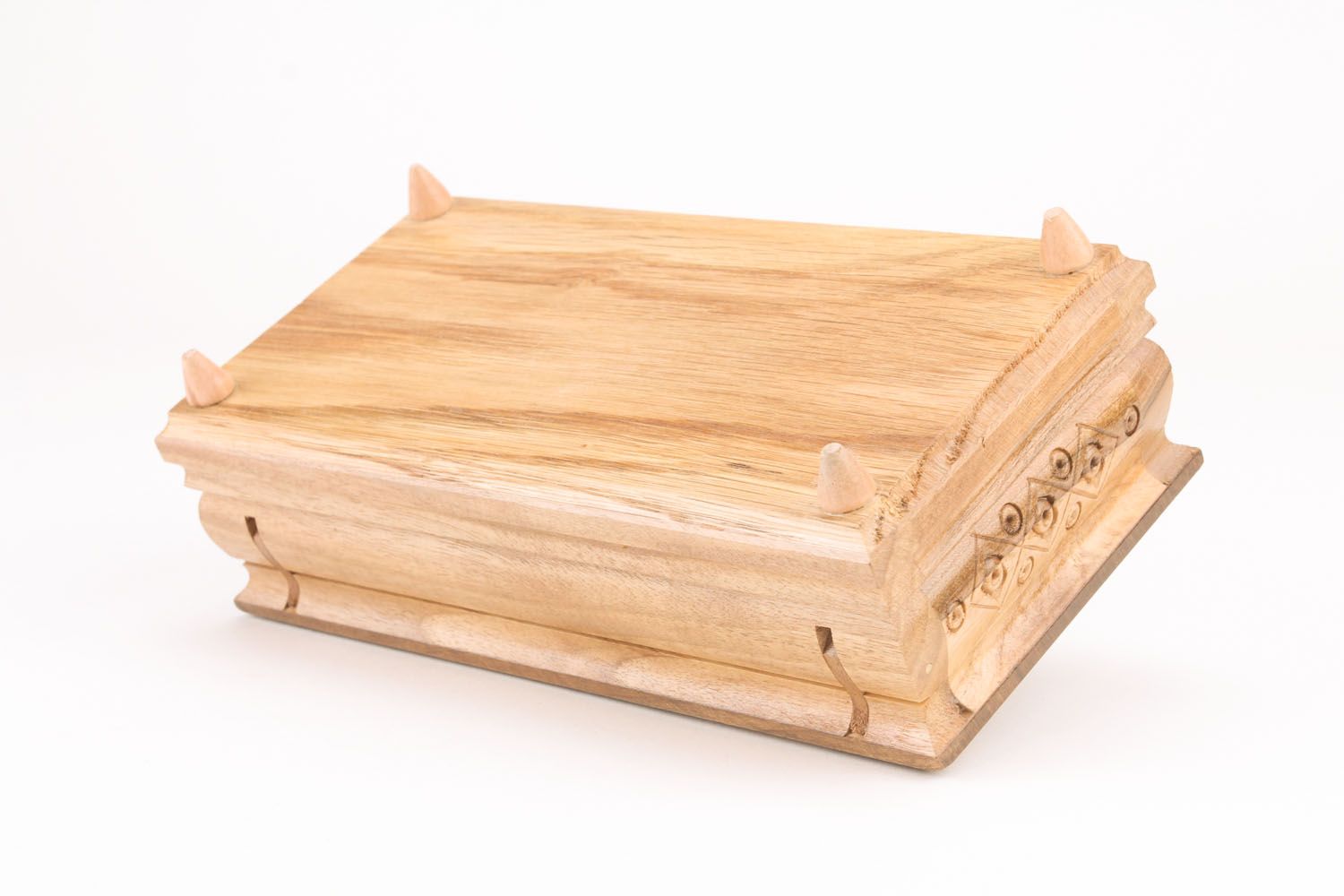 Caixinha rectangular de madeira feita à mão  foto 2