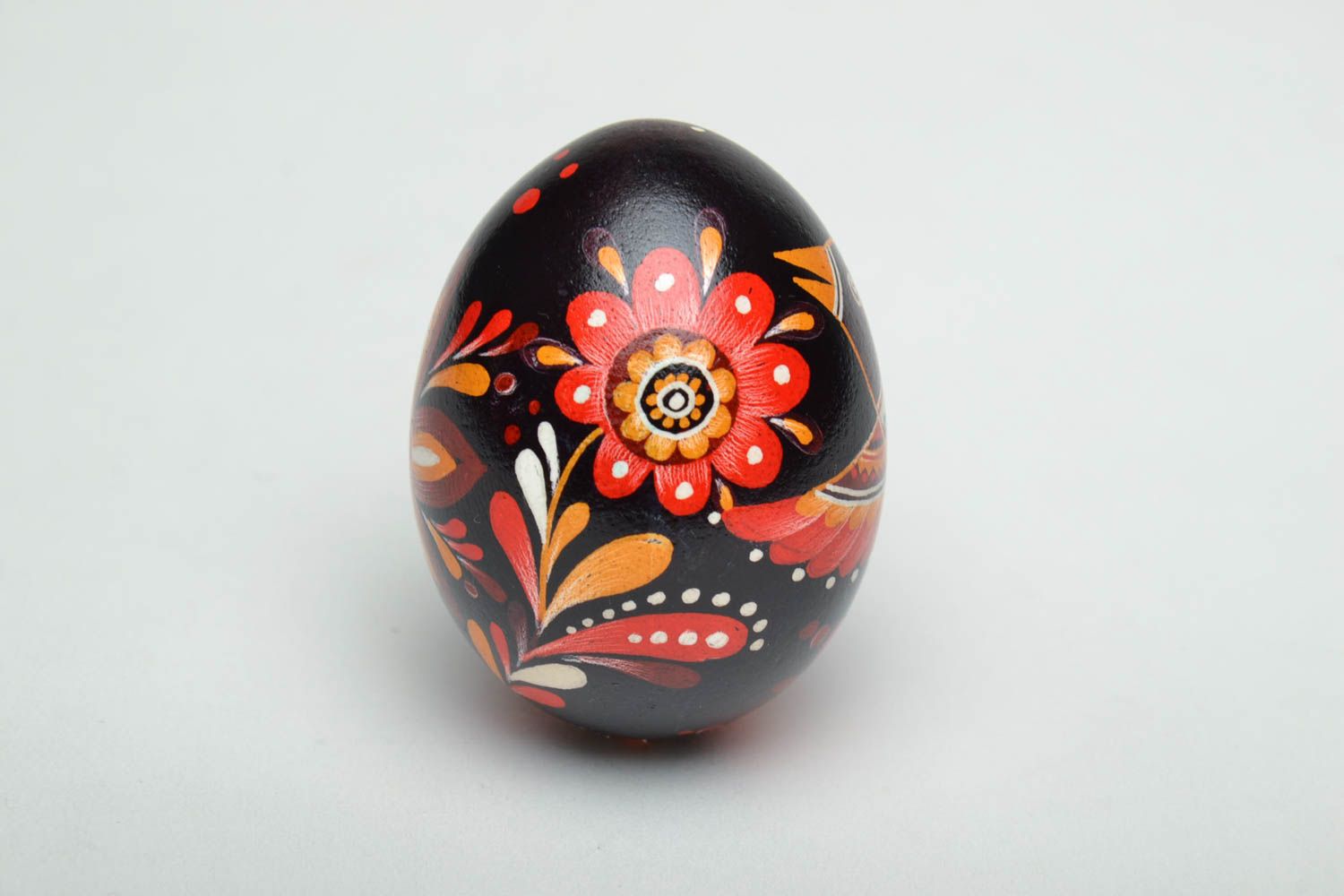 Huevo de Pascua pintado con tintes anilinas foto 3