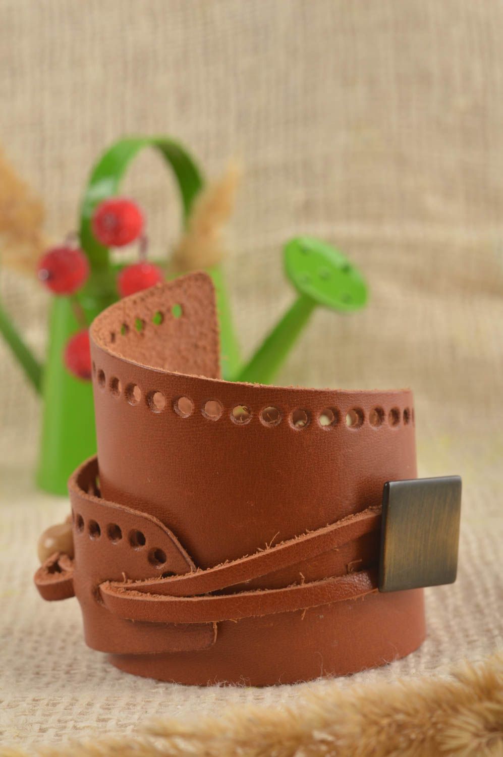 Handgemachtes Geschenk für Frau Armband Leder Damen Armband Frauen elegant braun foto 1