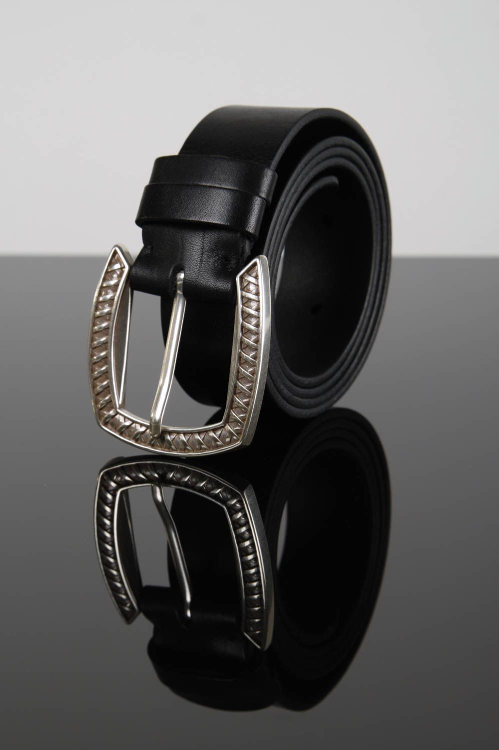 Cinturón de piel hecho a mano color negro accesorio de moda regalo para hombre foto 1