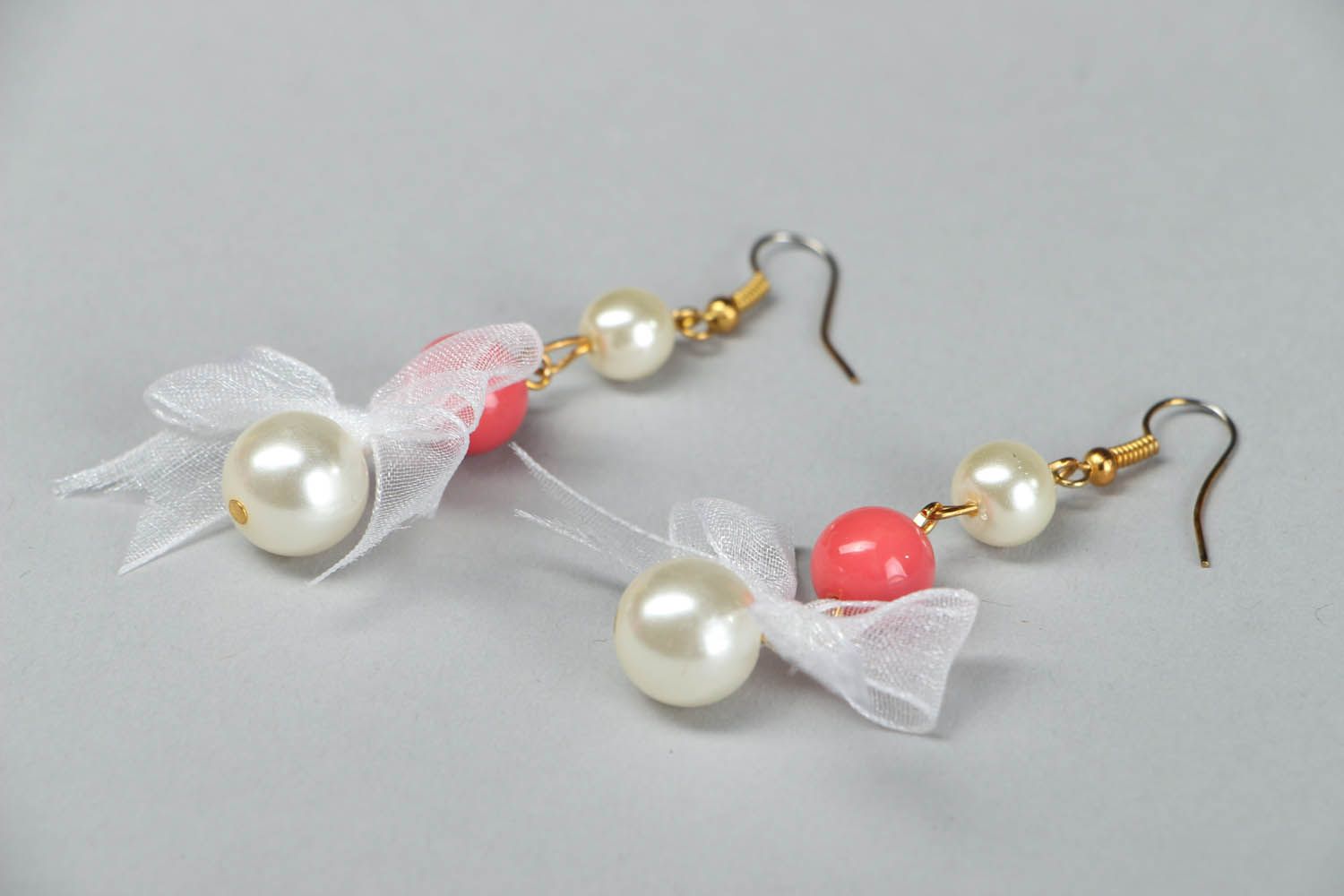 Dangle earrings with beads photo 2