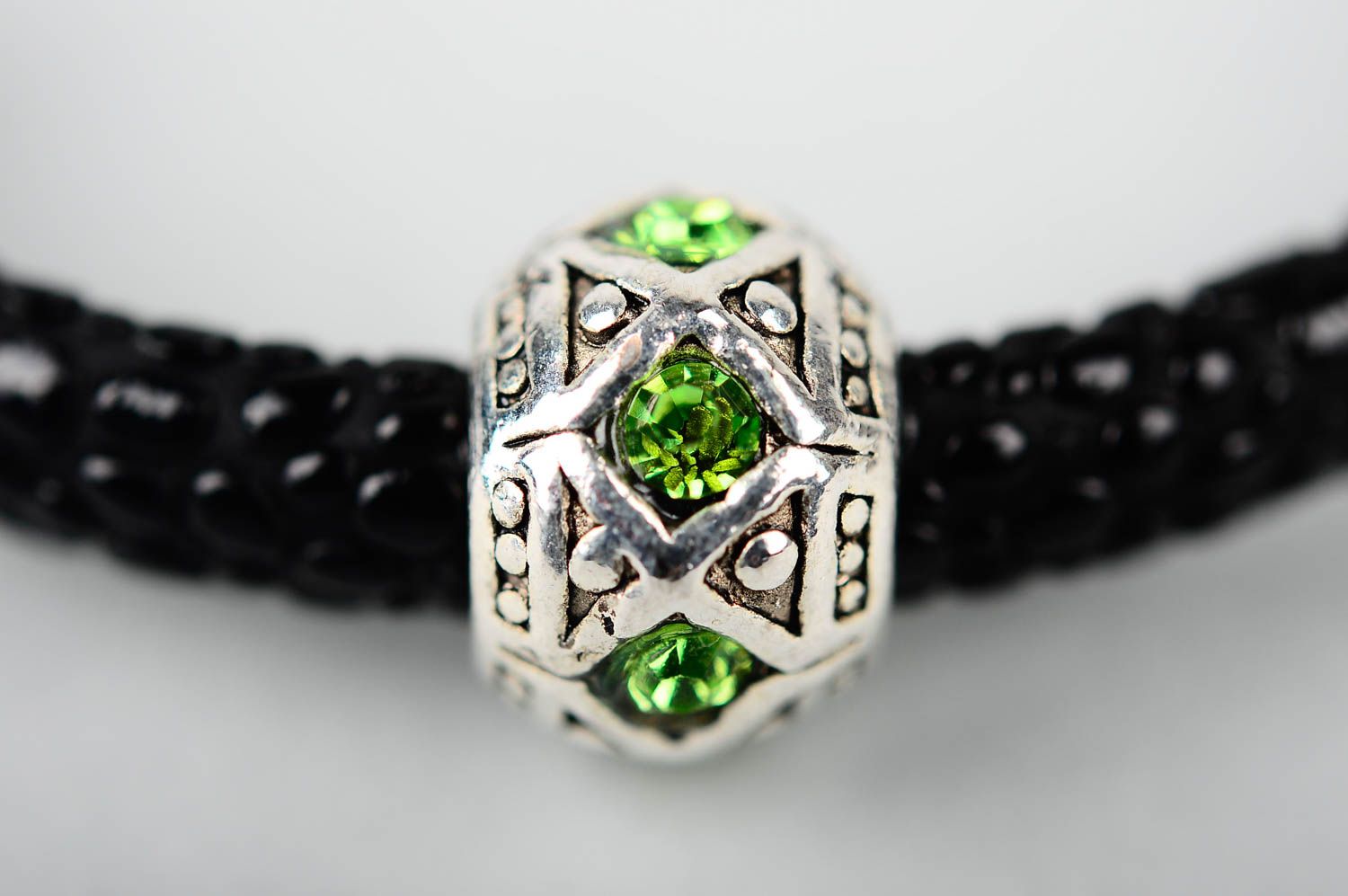 Женский браслет украшение ручной работы стильный браслет черный с бусинами фото 4
