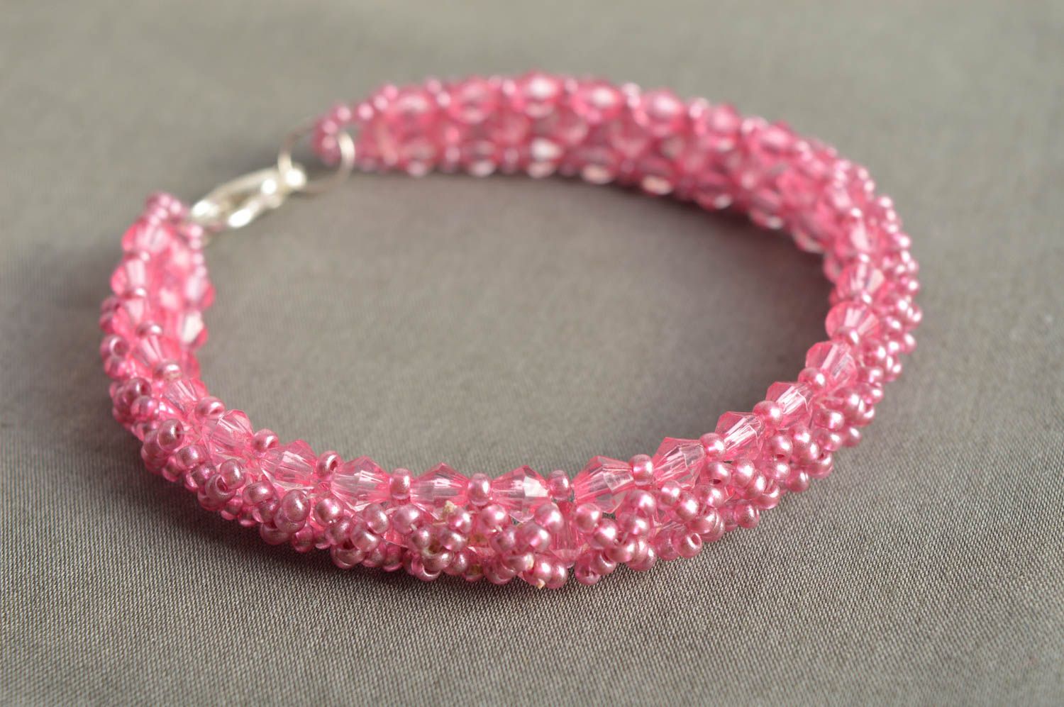Damen Armband handgefertigt Frauen Accessoire Schmuck aus Glasperlen rosa foto 1