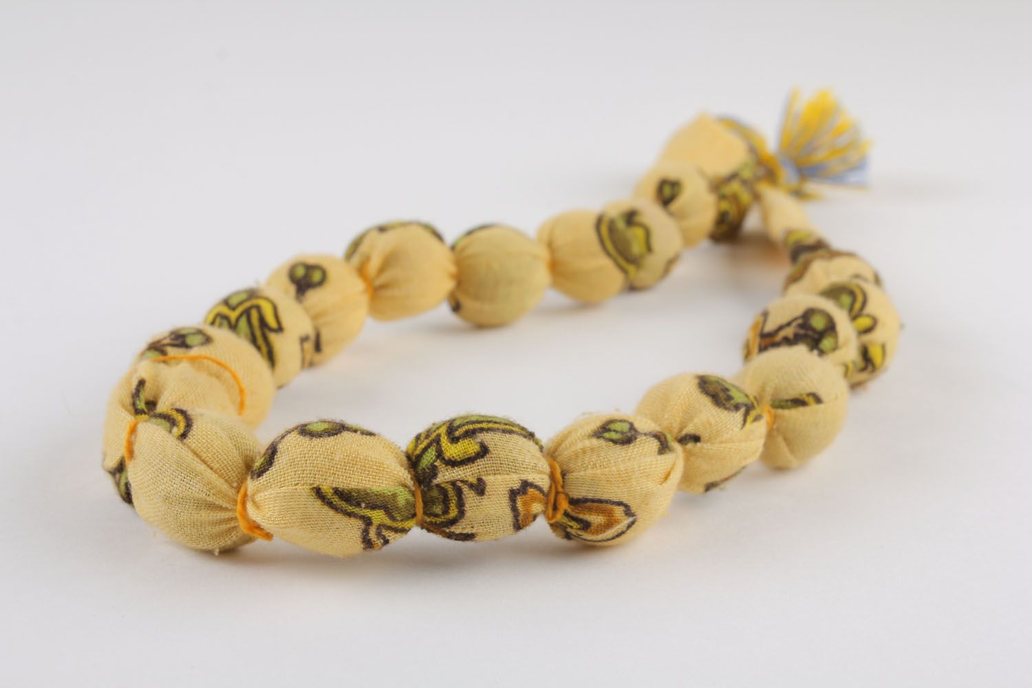 Bright wooden beaded necklace photo 2