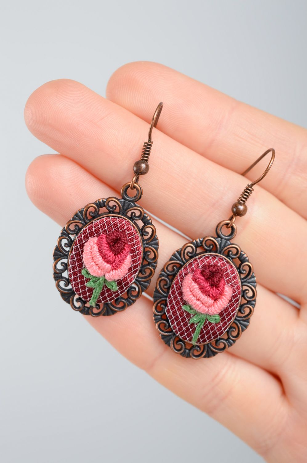Vintage rococo embroidered earrings photo 3
