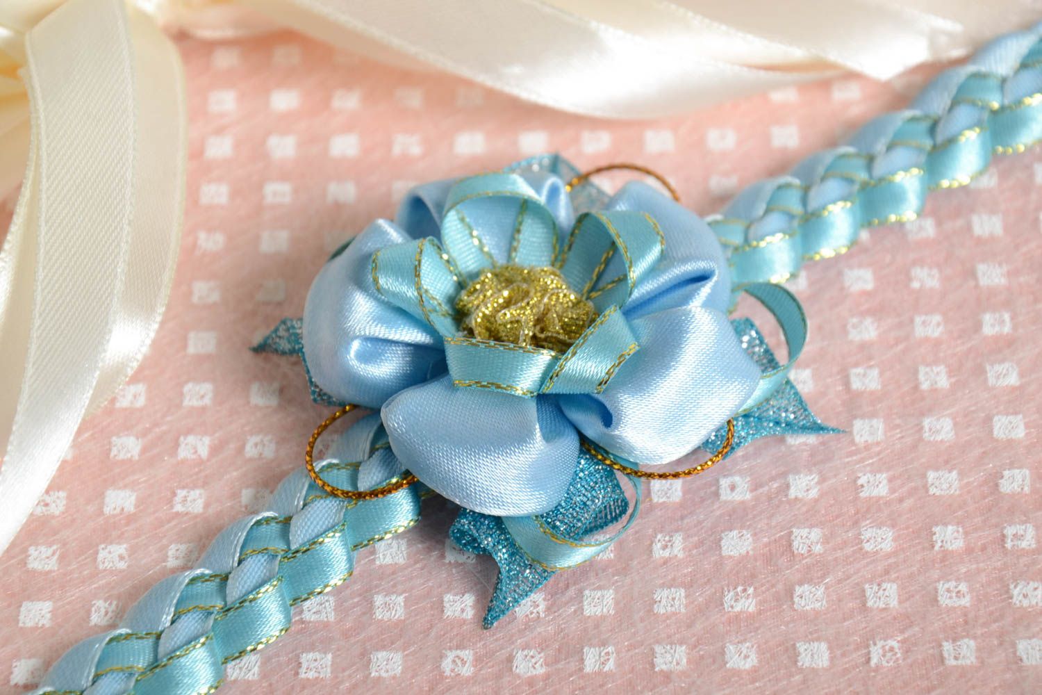 Corsage de poignet Bracelet fait main fleur bleu rubans Accessoire mariage photo 1
