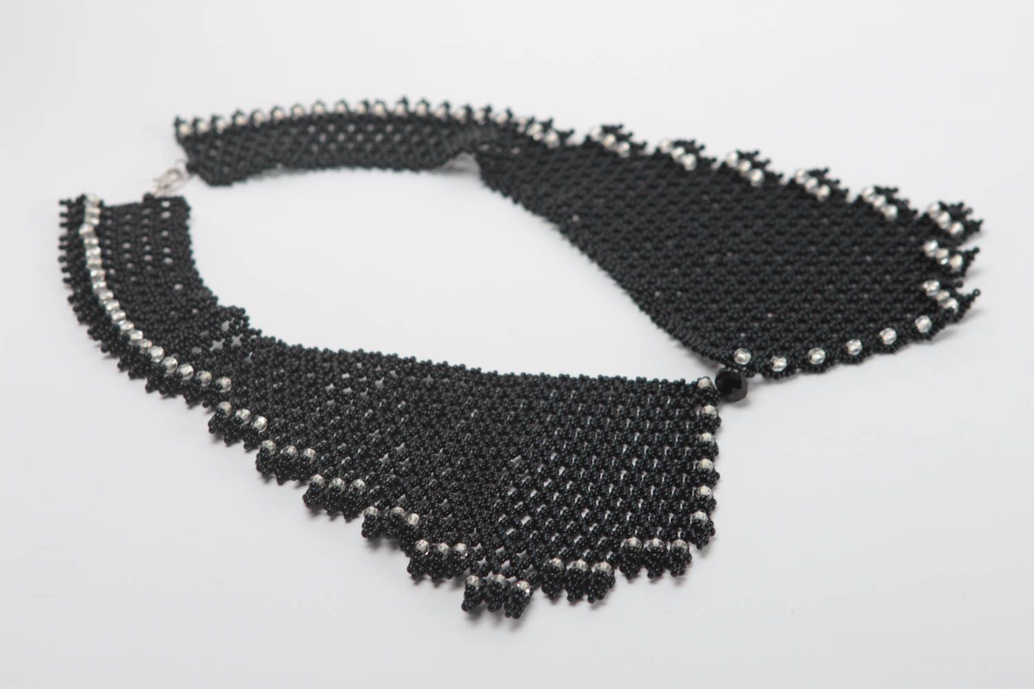 Collier col fait main Collier perles de rocailles noir Bijou femme design photo 3
