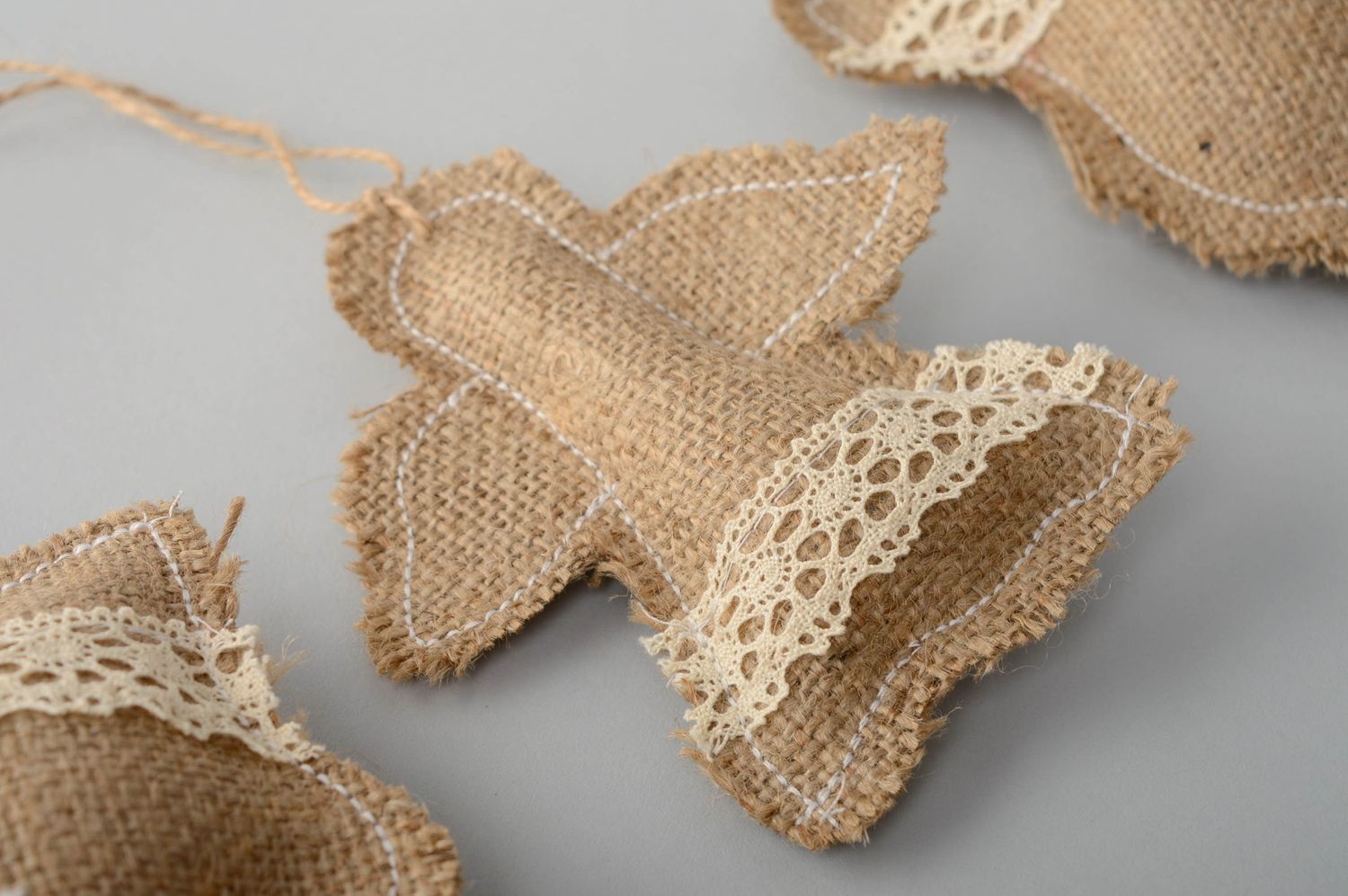 Interior decoration made of burlap and lace photo 4