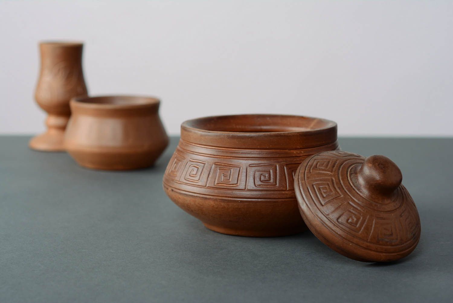 Clay pot for storage dry products photo 1