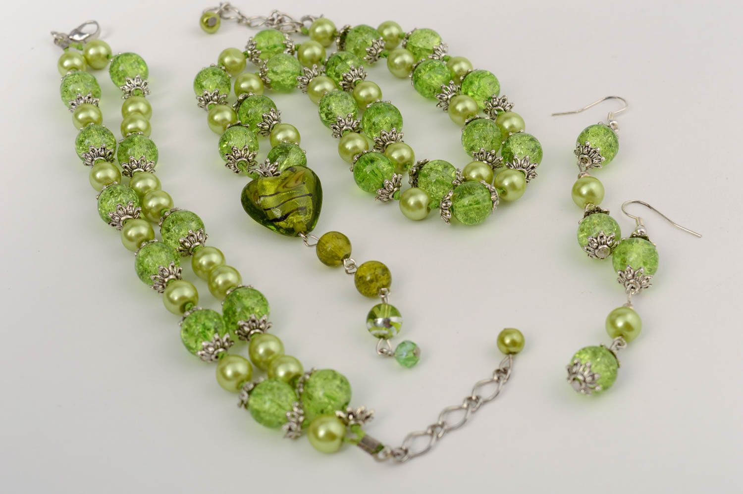Handmade Venetian glass beaded green jewelry set necklace bracelet and earrings photo 3