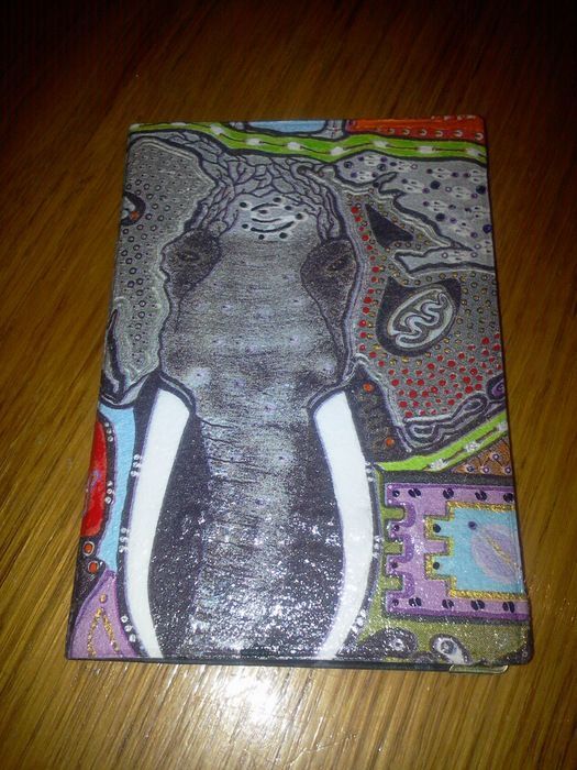 Серая обложка на паспорт с принтом в виде слона оригинальная фото 2
