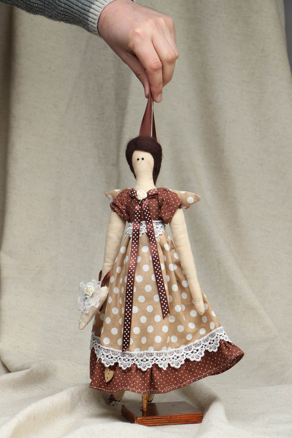 Кукла ручной работы в платье  фото 4