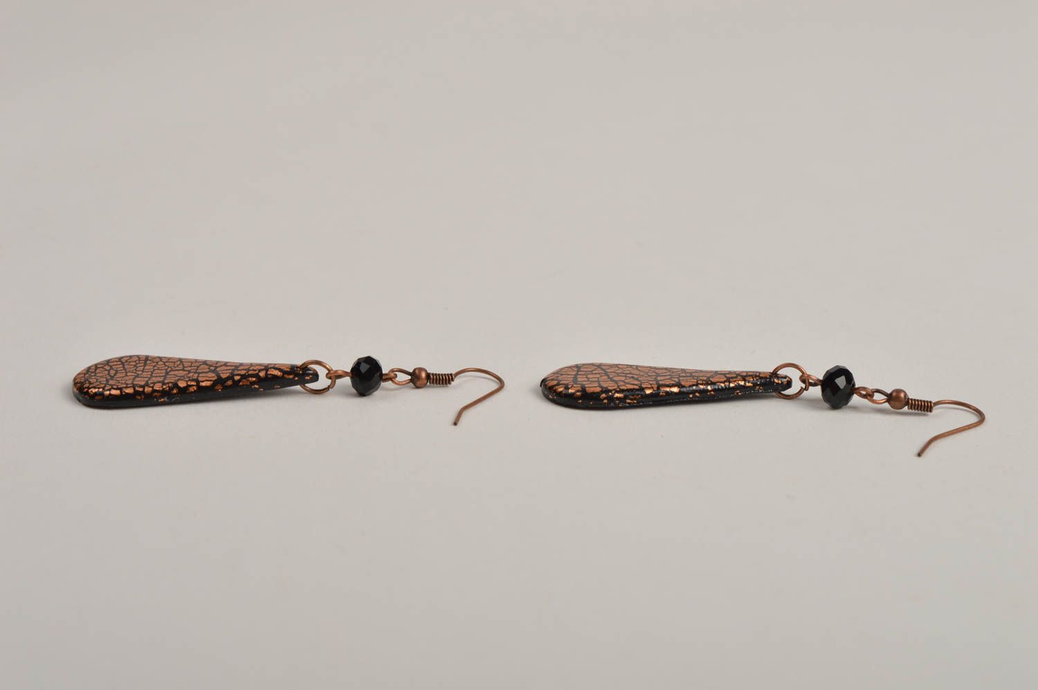 Модные серьги украшение ручной работы серьги из полимерной глины капельки фото 4