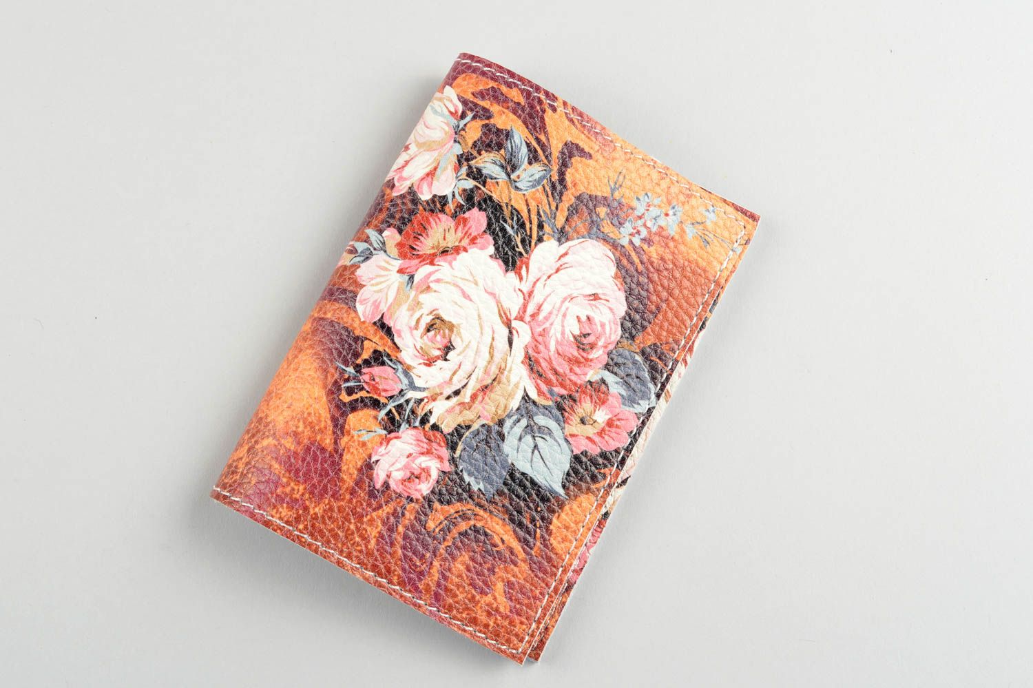Funda de cuero artesanal regalo original estuche para pasaporte flores coloridas foto 4