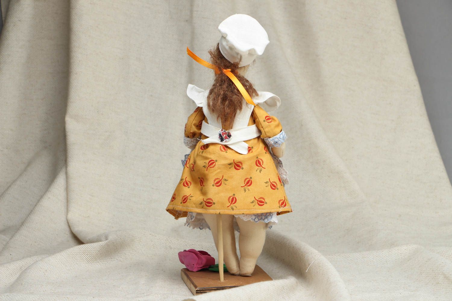 Muñeca de tela Cocinera con cuchara foto 3