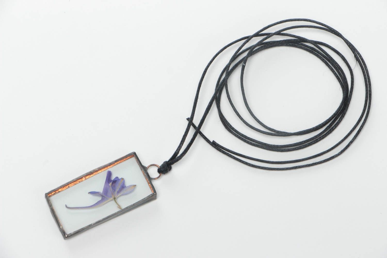 Beautiful handmade rectangular glass neck pendant with real flower inside photo 2