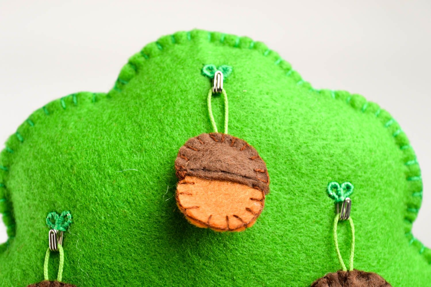 Handmade kleines Spielzeug Baum Haus Deko Geschenk für Kinder Eiche aus Filz foto 3