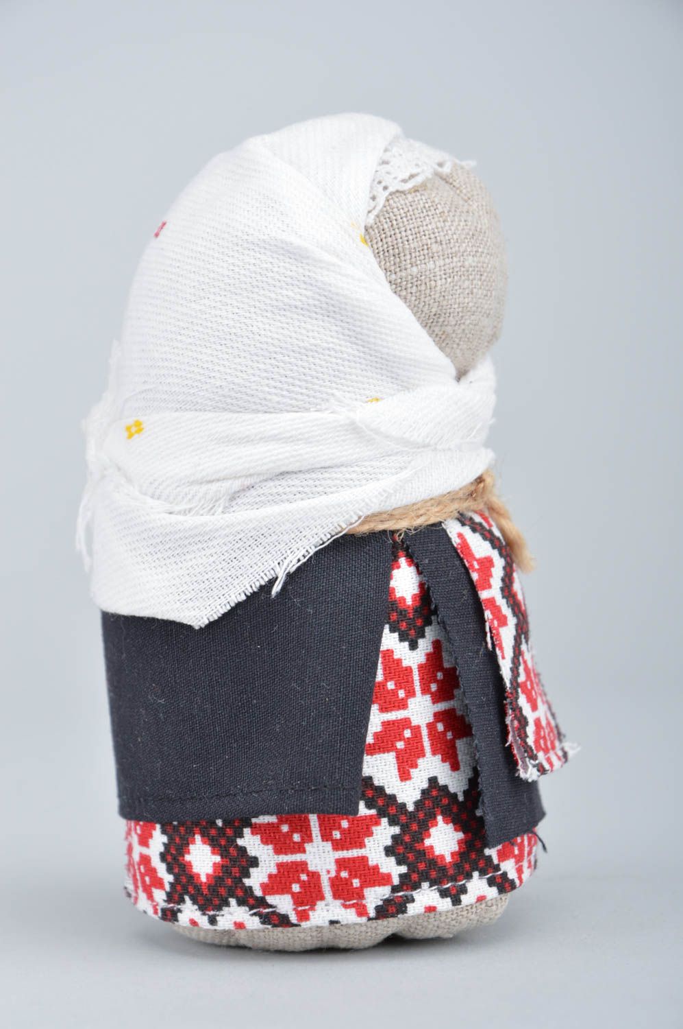 Кукла оберег зерновушка ручной работы из мешковины этническая красивая фото 4