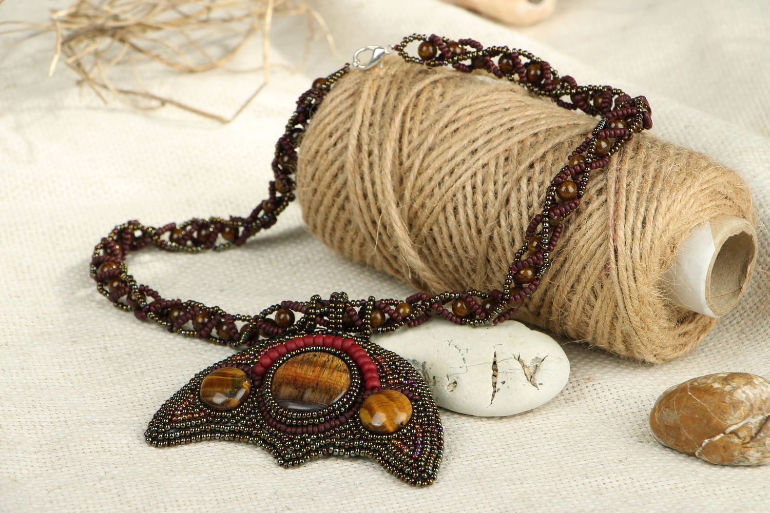 Pendentif-amulette artisanal avec oeil de tigre Lunnice  photo 4