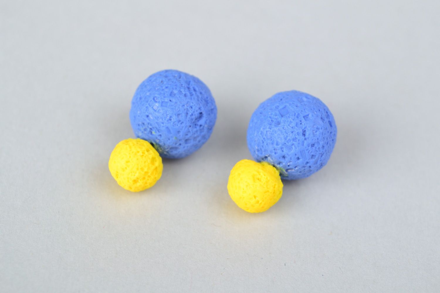 Handmade polymer clay stud earrings of round shape in yellow and blue colors photo 3