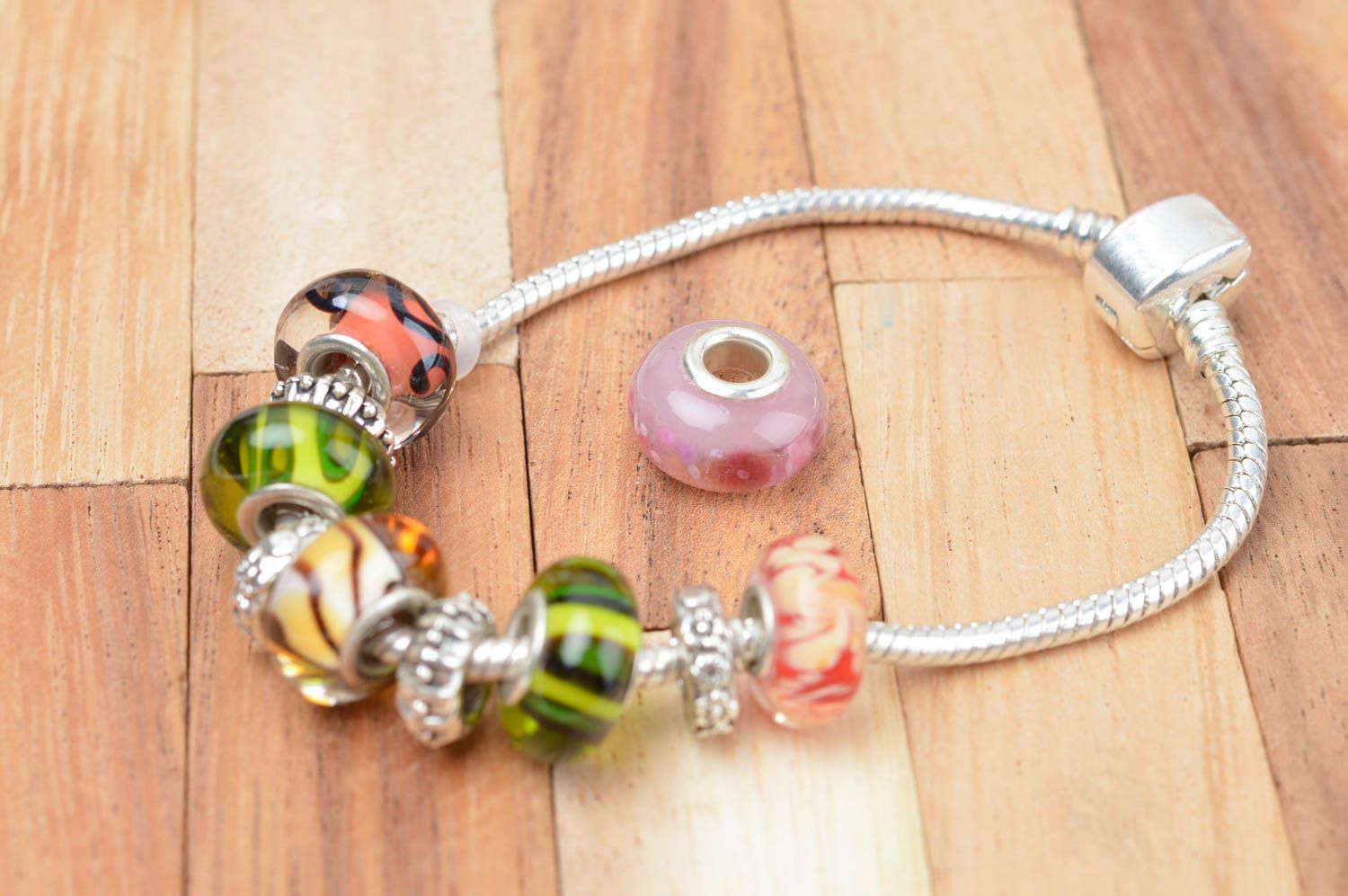 Beautiful handmade glass beads gentle pink glass bead art and craft ideas photo 4