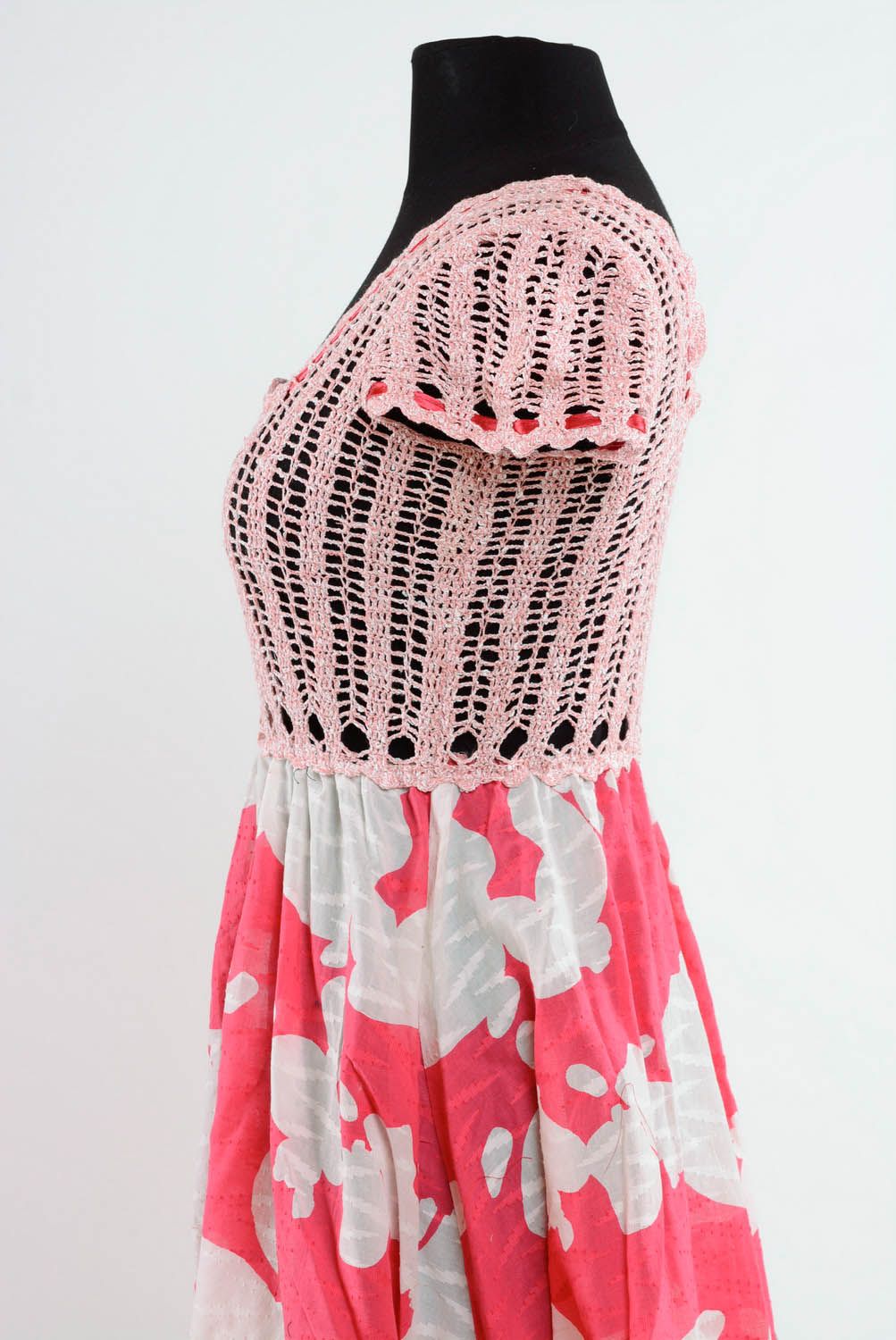 Robe rose tricotée à main artisanale photo 3