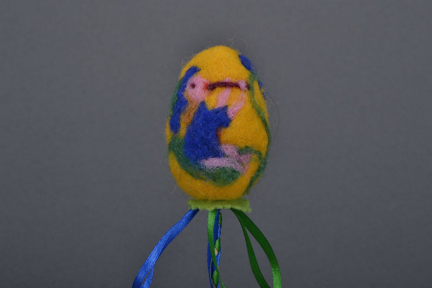 Huevo de Pascua hecho de lana foto 2