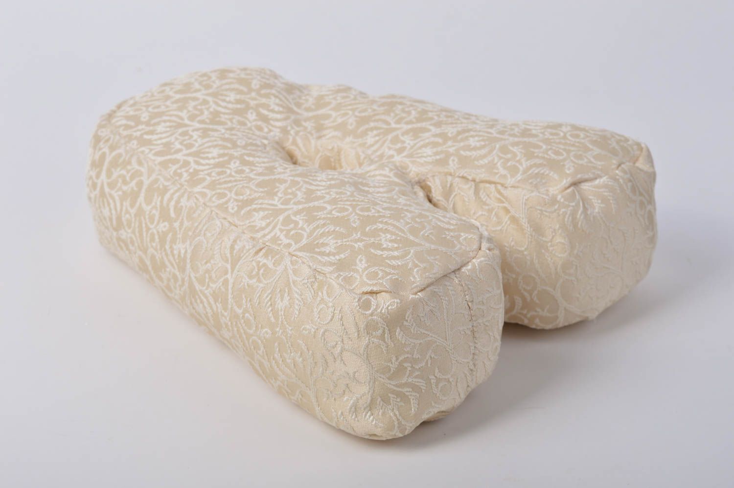 Декоративная подушка ручной работы подушка-буква из жаккарда мягкая буква А фото 5