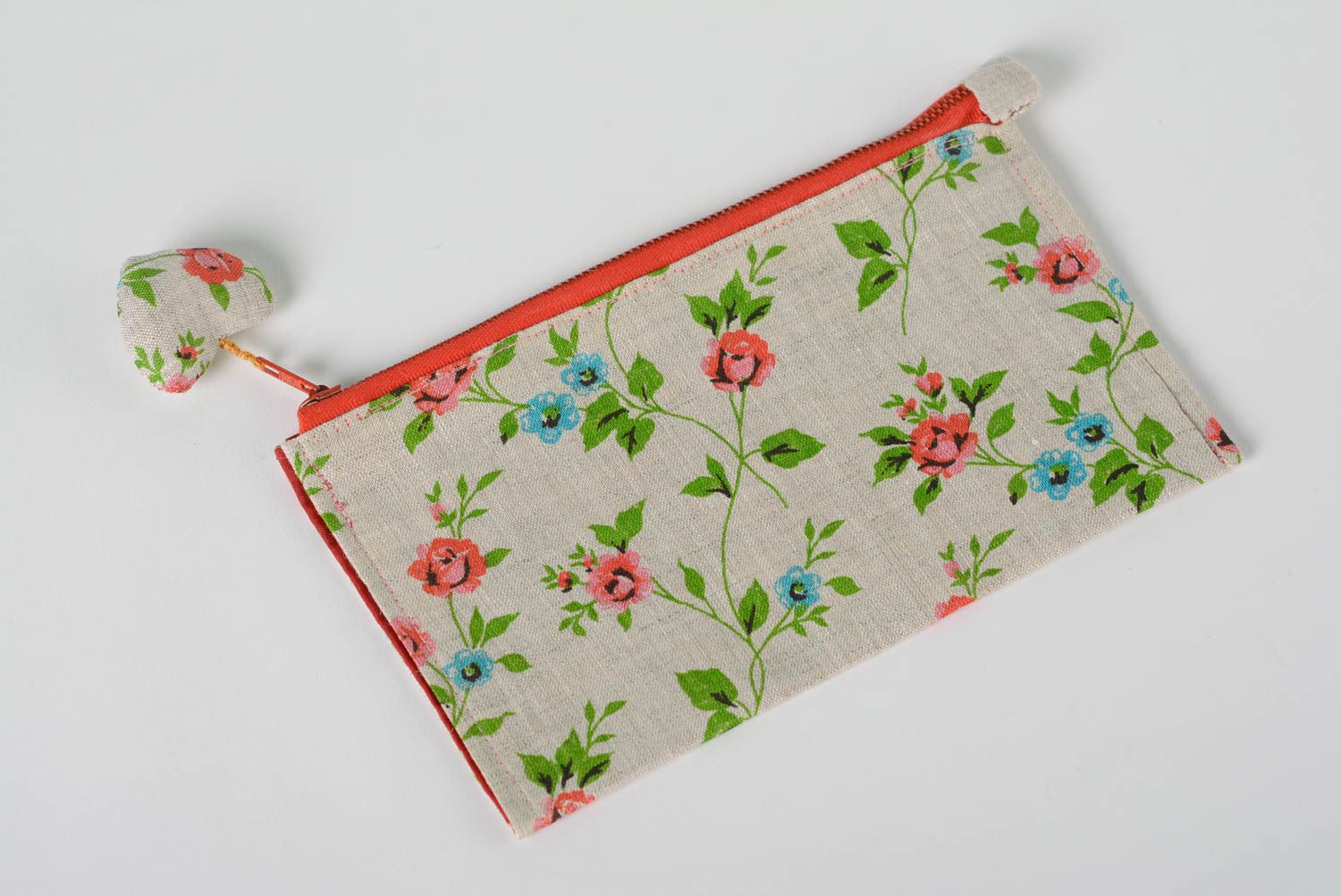 Capacious handmade linen fabric beauty bag with flower print photo 1