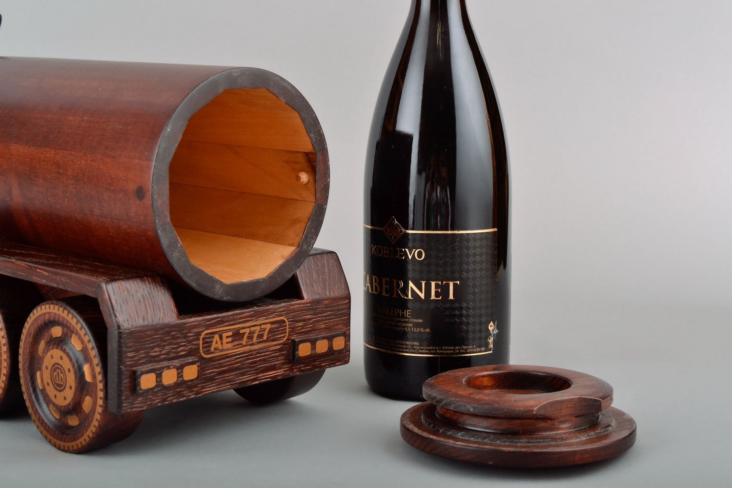 Wooden wine bottle stand made using segmentation technique photo 3