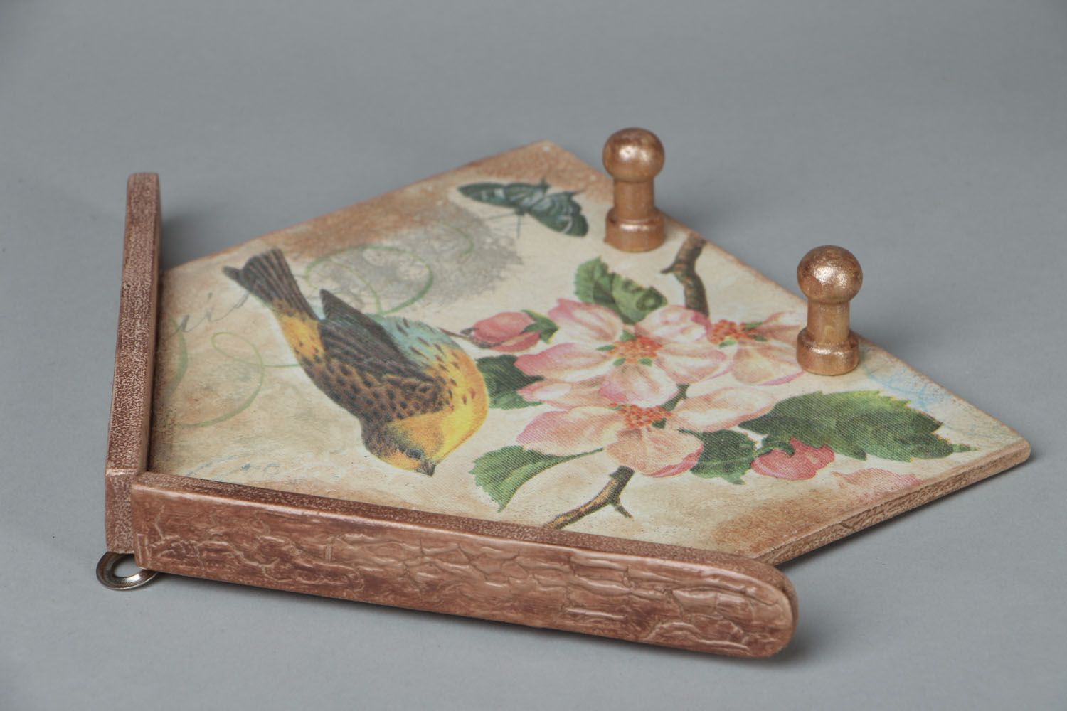Guardallaves de madera con decoupage “Flores de manzana” foto 2
