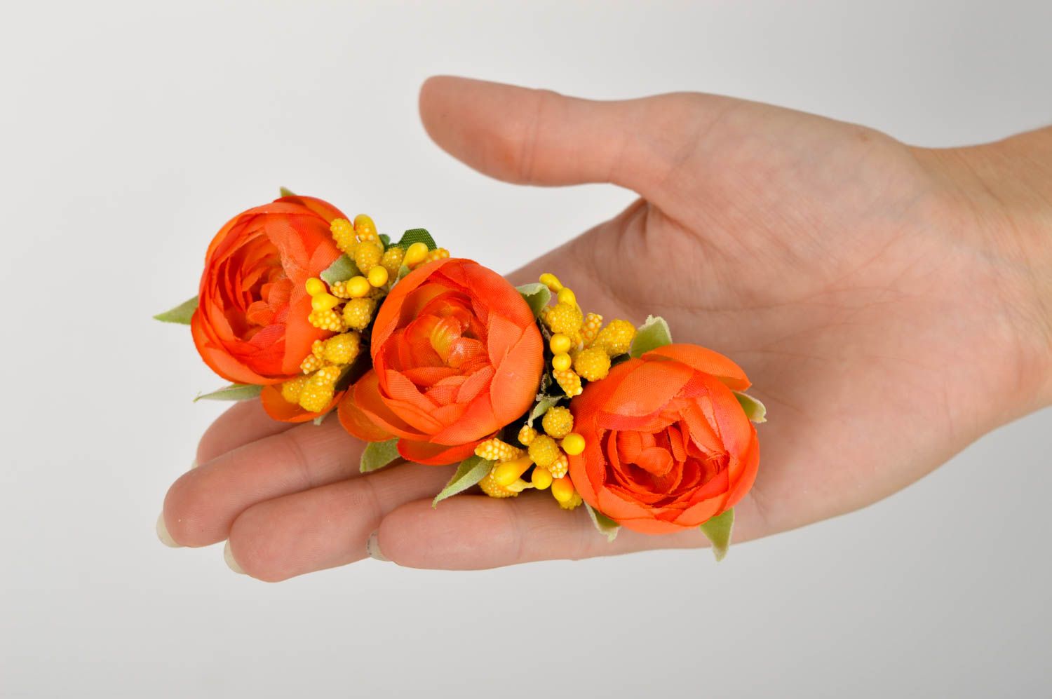 Стильная бижутерия ручной работы заколка с цветами розами аксессуар для волос фото 5