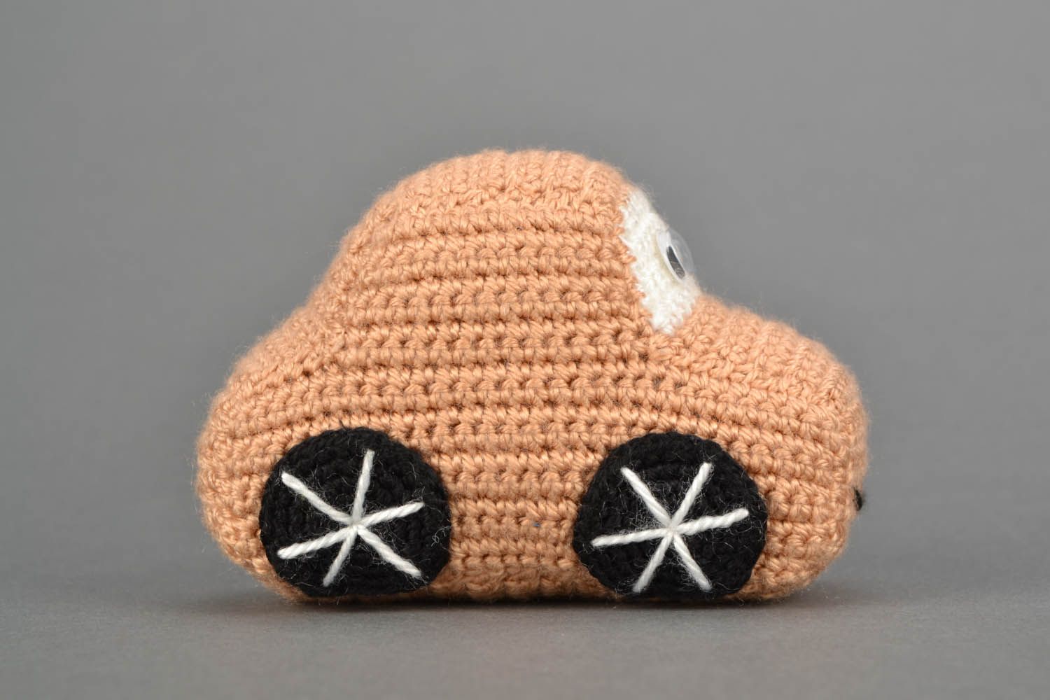 Crocheted toy Little Car photo 5
