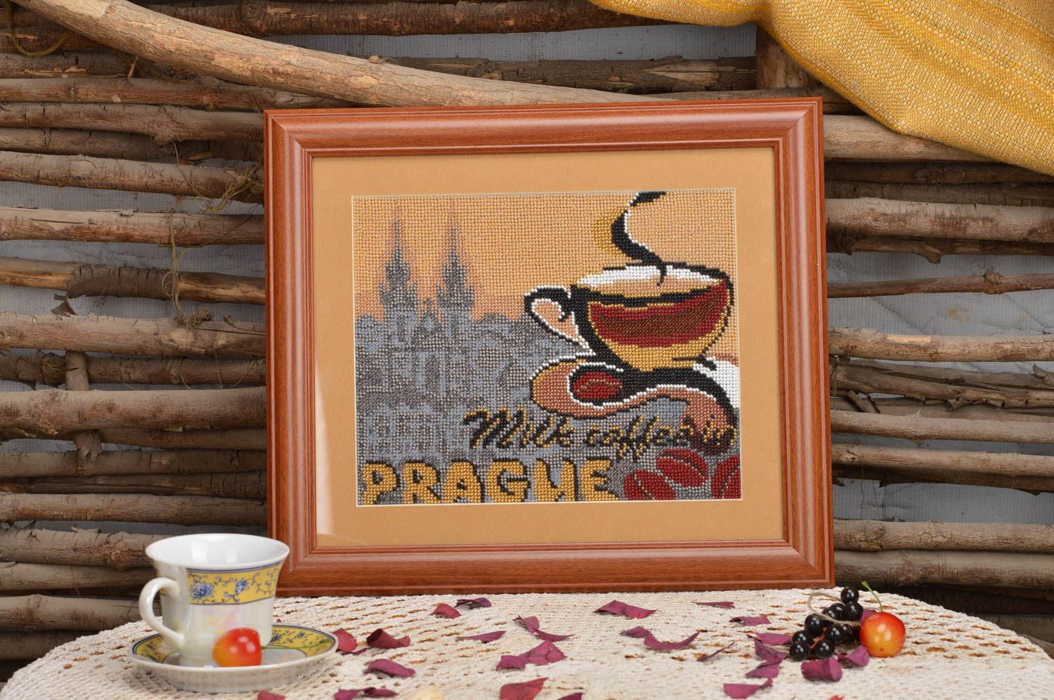 Картина вышитая бисером в раме и под стеклом ручной работы Кофе в Праге фото 5