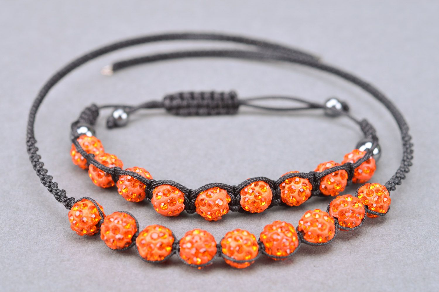 Set of jewelry woven of threads and orange beads necklace and friendship bracelet photo 5