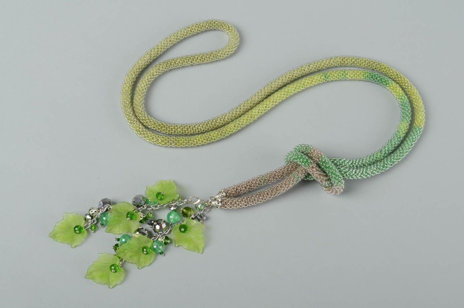 Collar de abalorios bisutería artesanal accesorio de mujer lariat verde foto 4