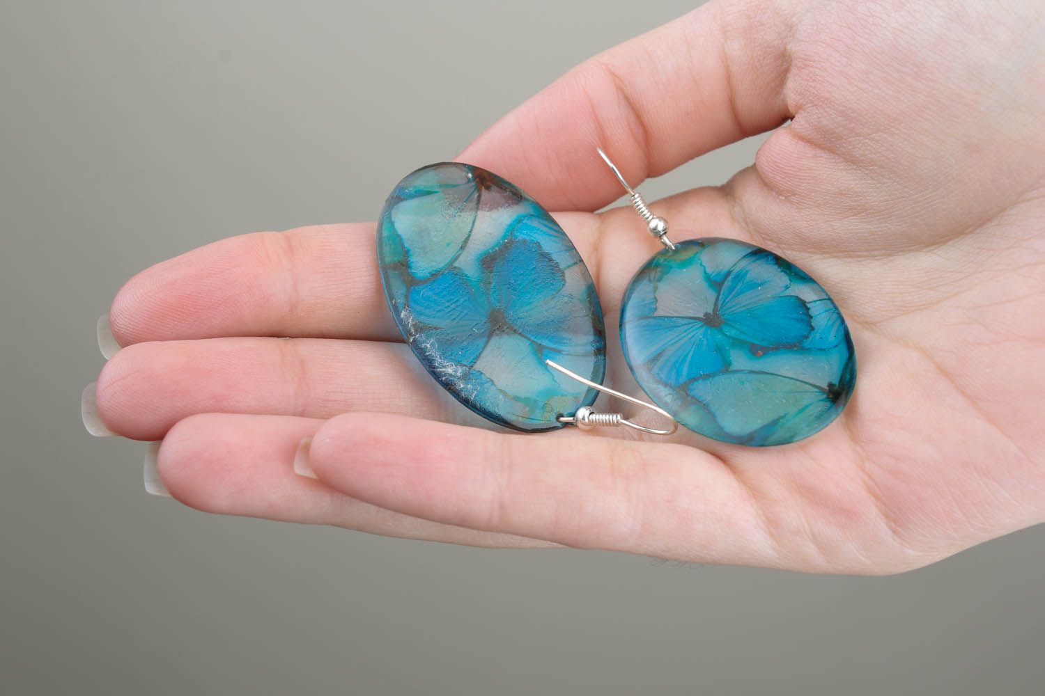 Oval earrings made ​​of epoxy resin photo 5